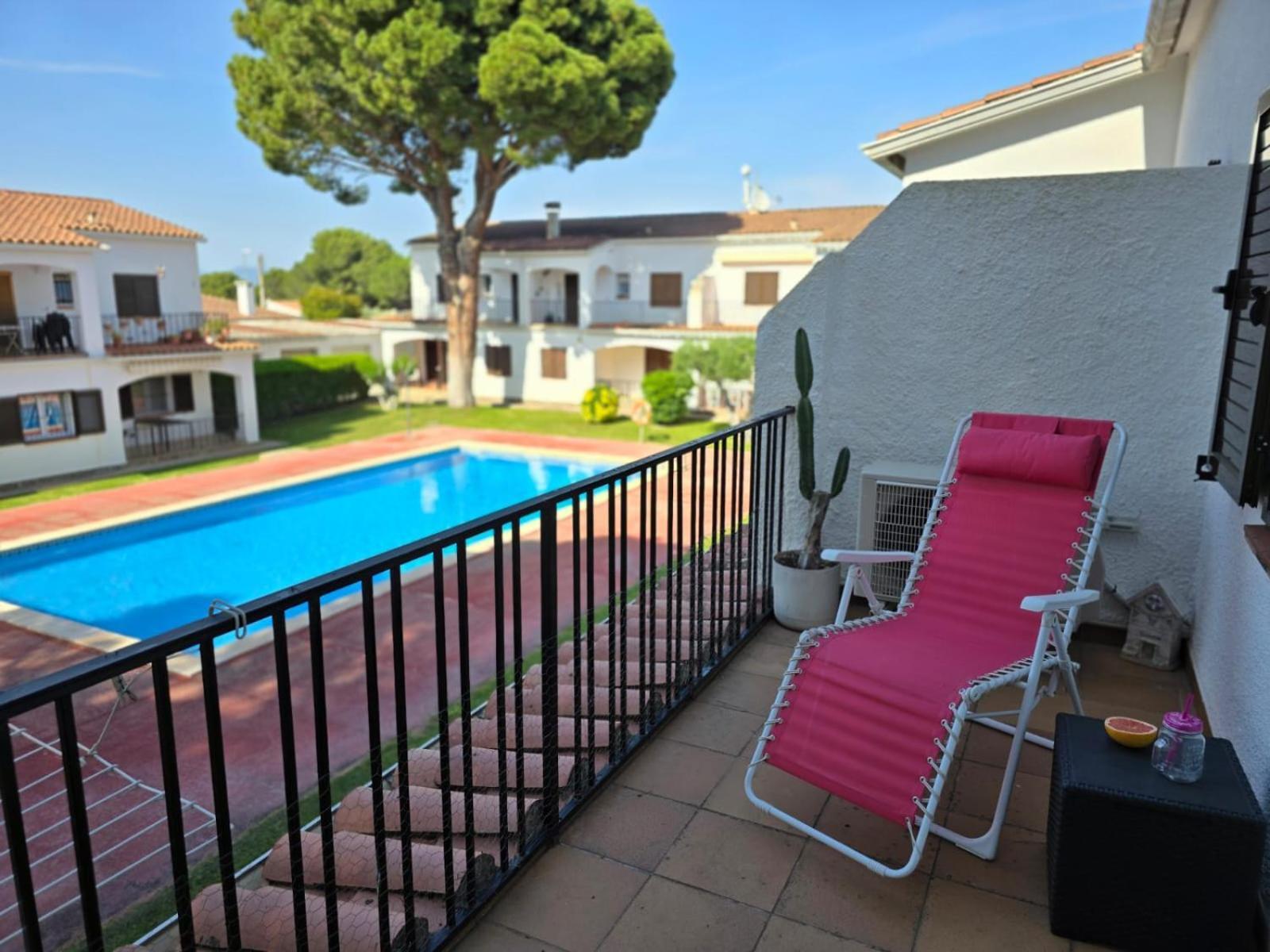 Cosy Apartment Of L'Escala Beach Exterior foto
